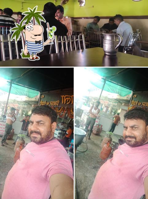 Here's a picture of Sesai Wala Misthan Bhandar