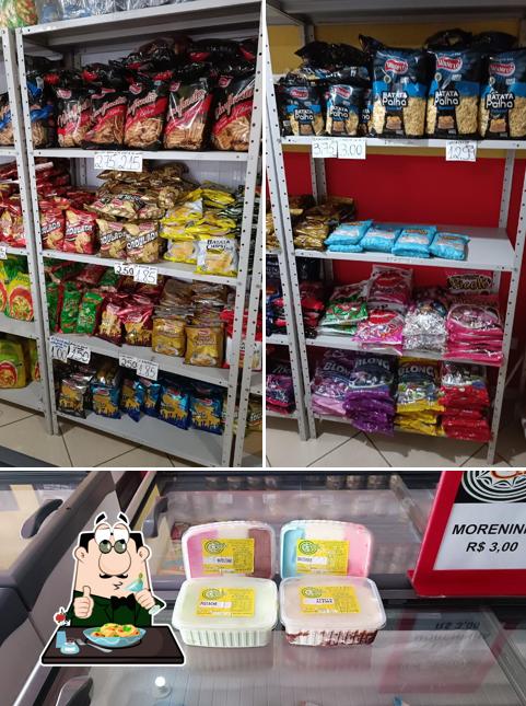 Comida em Keké Atacado de Sovertes Doces e Salgados