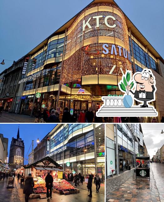 L'extérieur de Starbucks