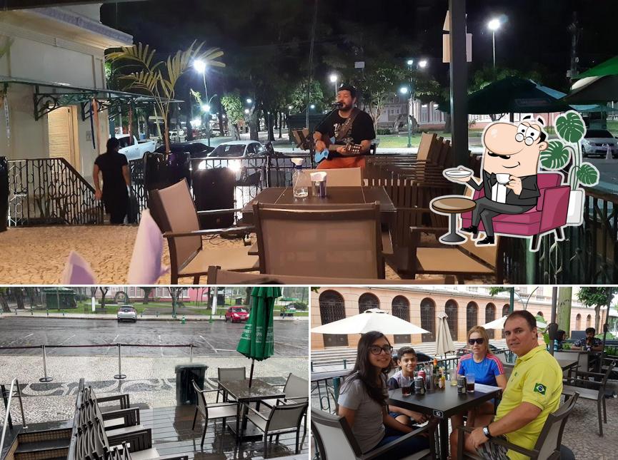 Veja imagens do interior do Bar do Parque