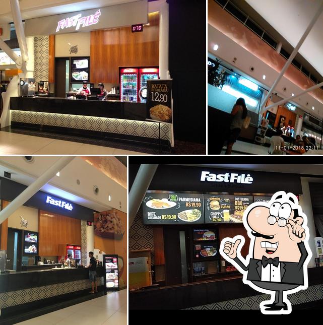 O interior do FAST FILÉ steak & burguer