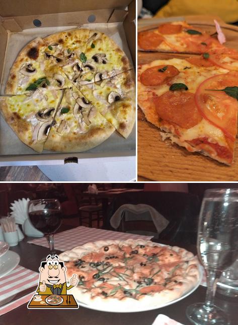 Prenez des pizzas à Moya Italiya