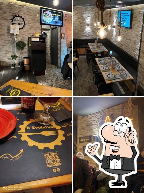 Siediti a un tavolo di R-Evolution