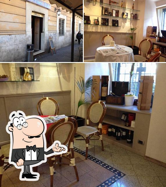 Gli interni di Chez L'Ami Cafe il Barone