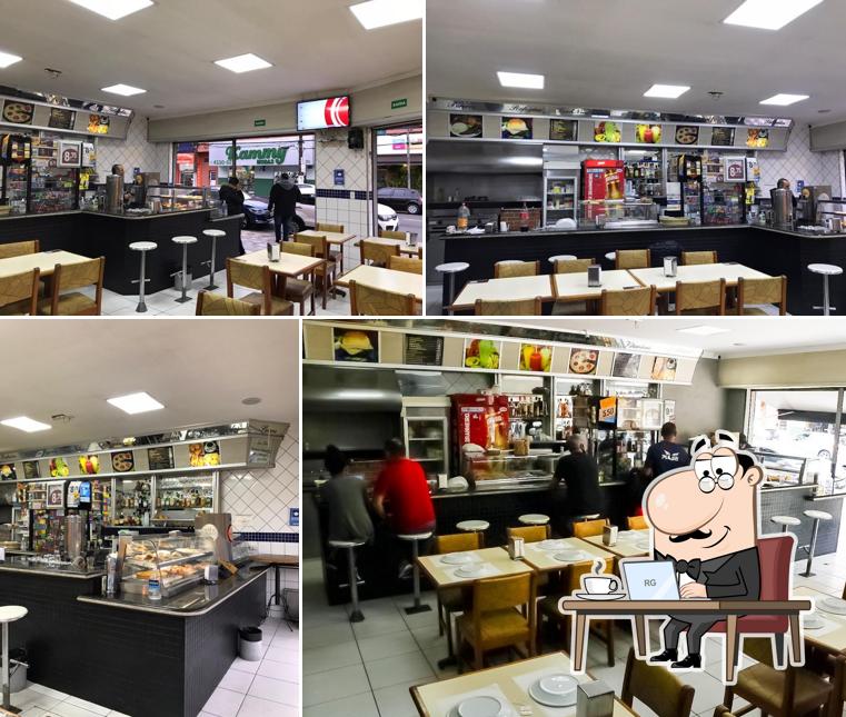 O interior do Baeta Grill - Bar Boteco e Restaurante