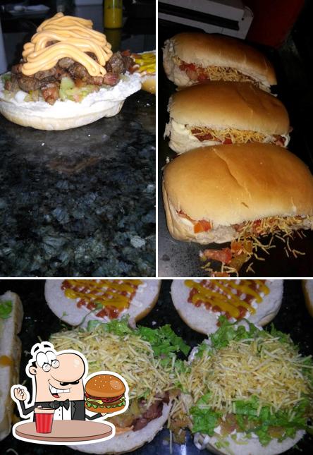 Experimente um hambúrguer no DN Lanches