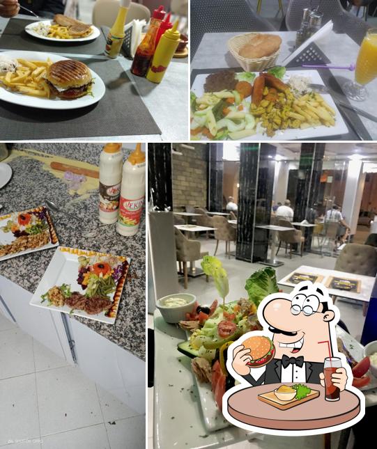 Prenez un hamburger à Jannat : Snack & Salon de Thé