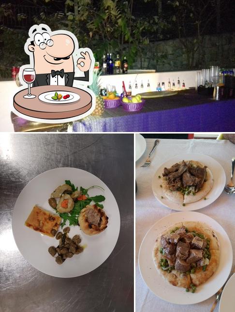 Cibo al Al Medina Arab Lounge & Bar