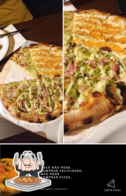 Consiga pizza no Lud's Pizza - Restaurante Hambúrgueres Pizzaria em Assis Sp
