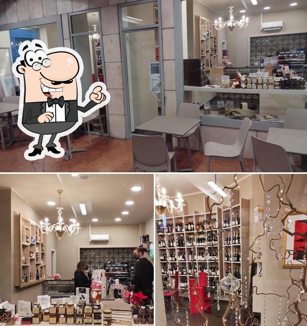 Gli interni di DEGUSTIBUS Ancona caffetteria • enoteca • degusteria