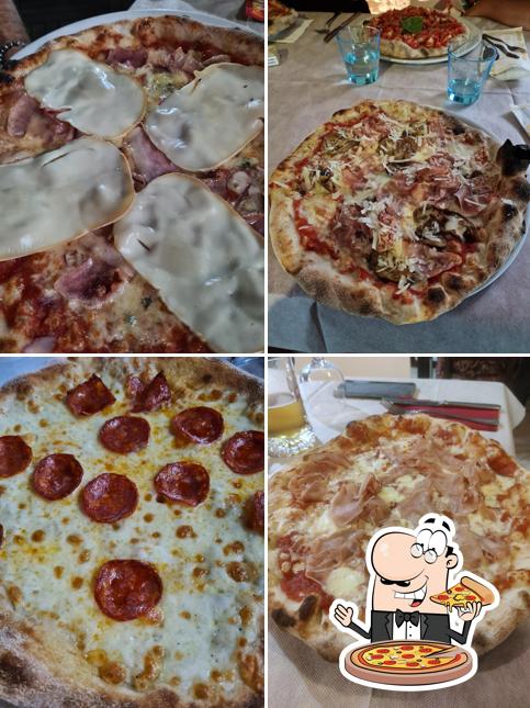 A Carlo Magno - Trattoria e Pizzeria, puoi goderti una bella pizza