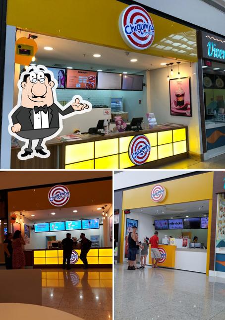 Sente em uma das mesas no Chiquinho sorvetes Iguatemi esplanada