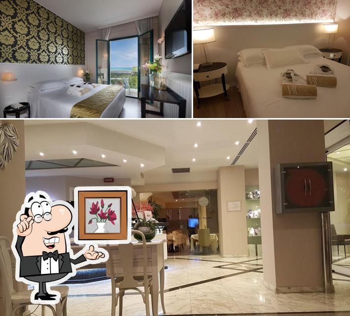 Siediti a un tavolo di Villa Rosa Riviera