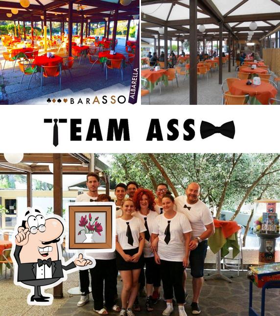 Dai un'occhiata agli interni di LAST BEACH PIZZERIA GASTRONOMIA ALBARELLA