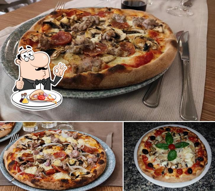 Scegli tra le svariate varianti di pizza