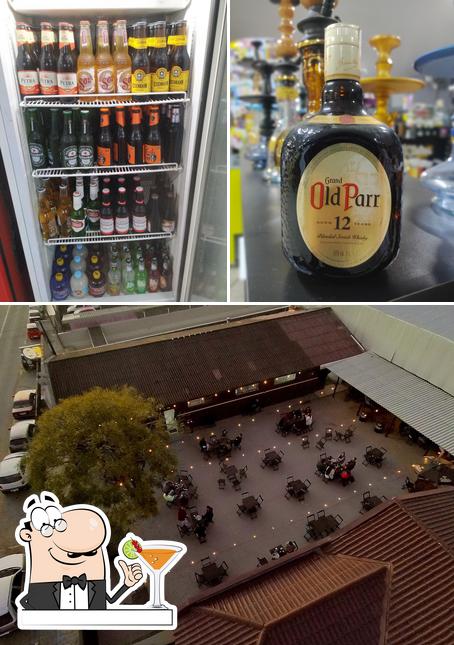 Entre diversos coisas, bebida e exterior podem ser encontrados a 2k distribuidora