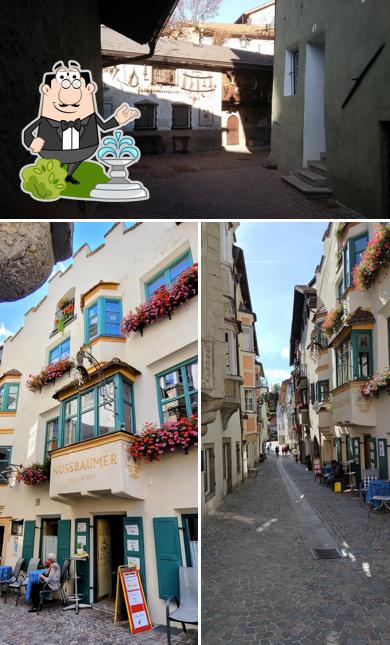 Goditi la vista dagli esterni di Caffe' Nussbaumer Fill Josef