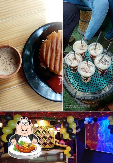 Food at Chai Sutta Bar, Jaora Compound