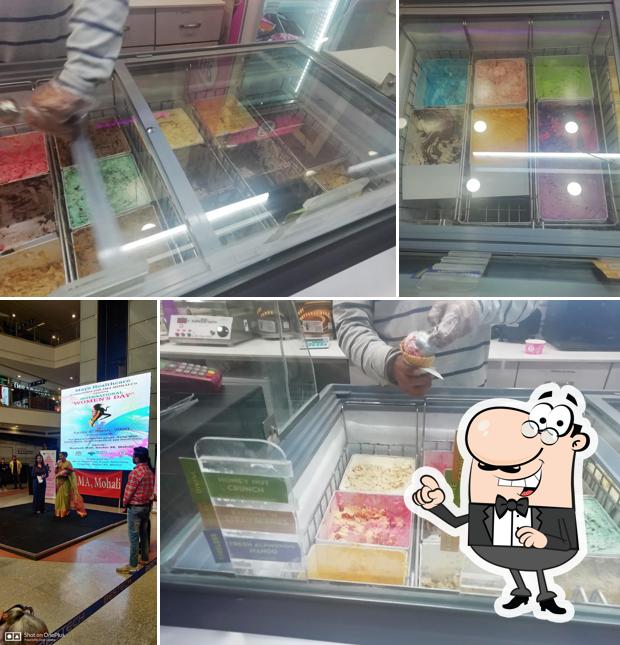 The interior of Baskin Robbins