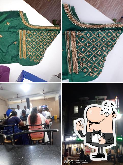 Mammu Sweets Snacks Bakery and Pure Veg Restaurant A/C