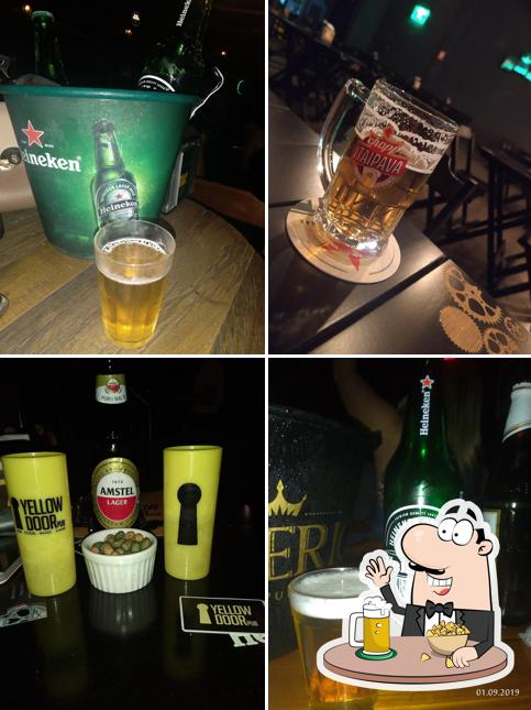 Yellow Door Pub & Bar