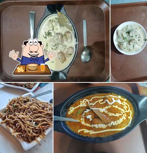 Clam chowder at Taste to express