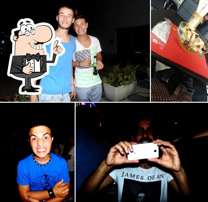 Immagine di Bar "On the Rocks"