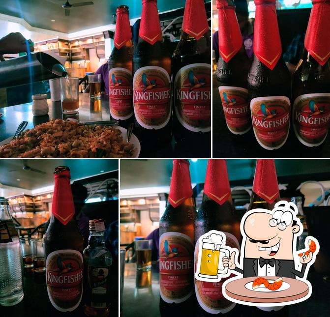 Order a glass of light or dark beer