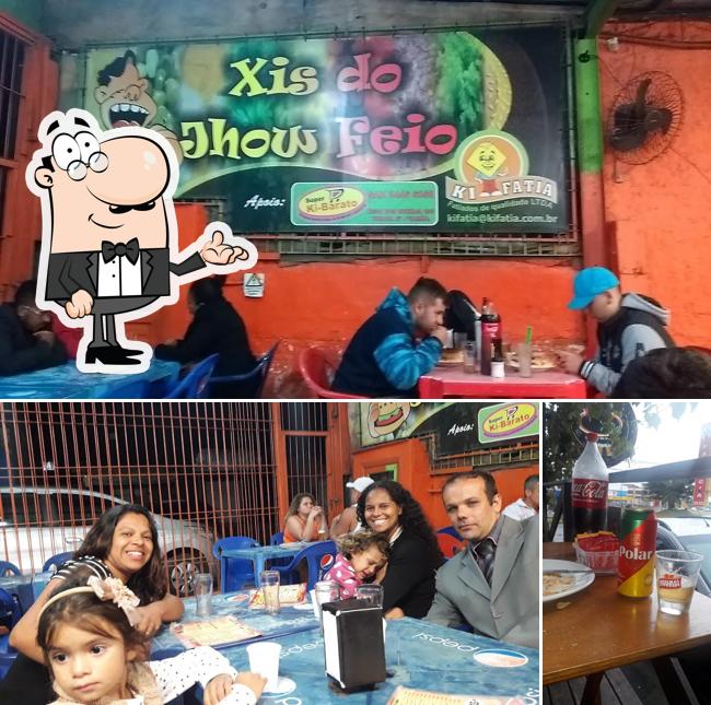 O interior do Xis do Jhow Feio