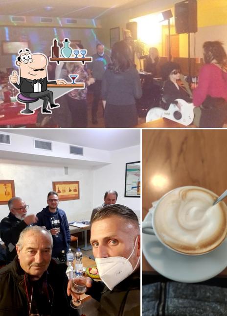 Guarda la foto che raffigura la interni e cibo di Bar Ristorante Borgonuovo