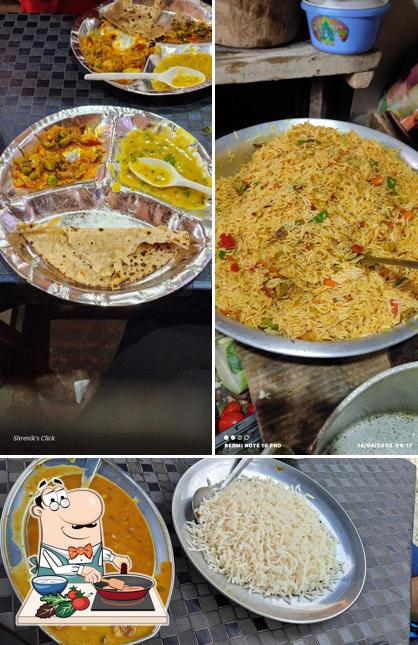 Chicken curry at Pandit Brothers Vegetarian Dhaba/jain food also available