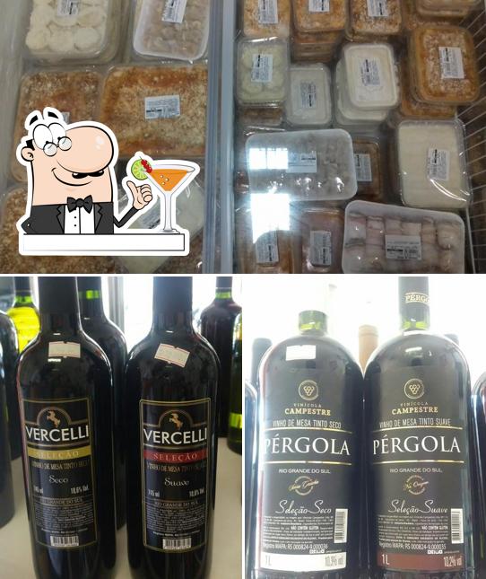 A ilustração da bebida e interior a Pizzaria e Casa de Massas Pré Assada - Vila Hortência