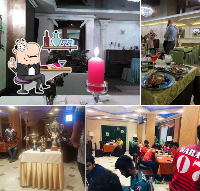 Installez-vous à l'une des tables de Rivyera