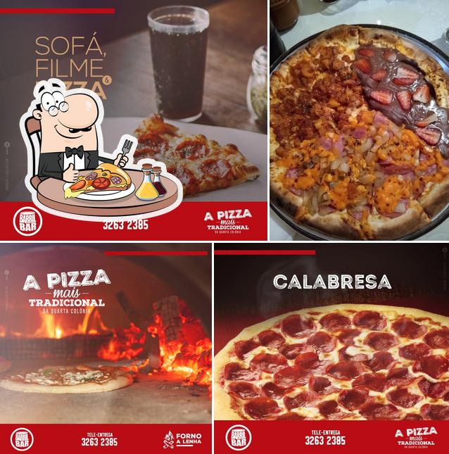Experimente pizza no Pizzaria barril bar