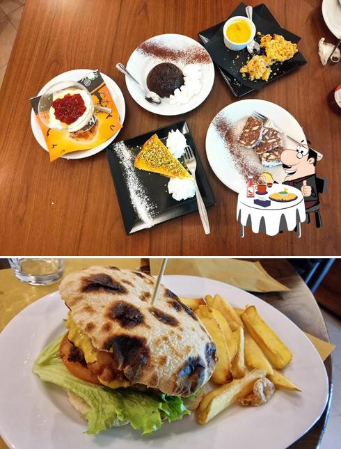 Prenditi un hamburger a Pi Greco Pub Pizzeria