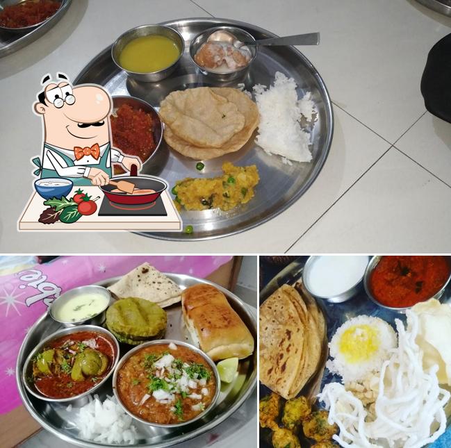 Chicken curry at POOJA MESS & LODGING