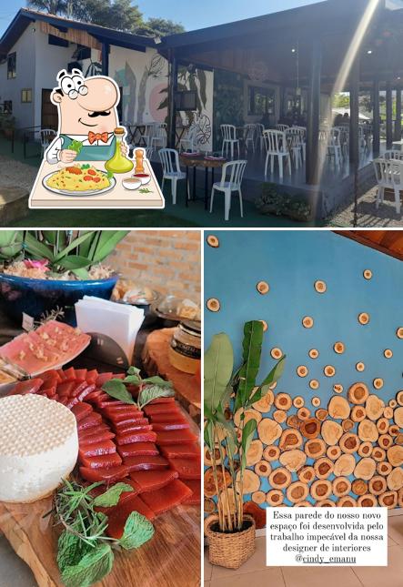 A foto a Café na xícara’s comida e interior