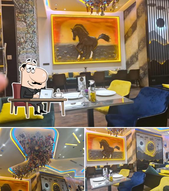 L'intérieur de Cafe Rif