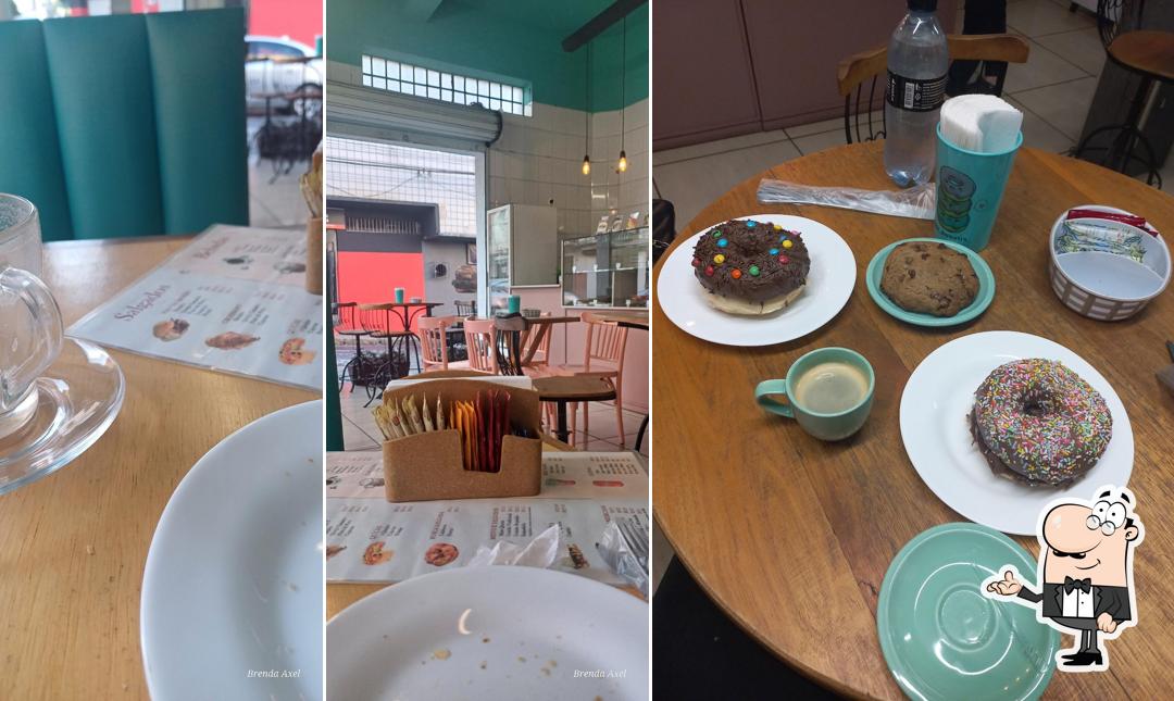 Veja imagens do interior do Cafeteria Bsweetie