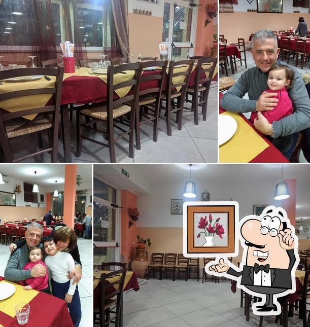 Dai un'occhiata agli interni di Pizza pazza setteville nord