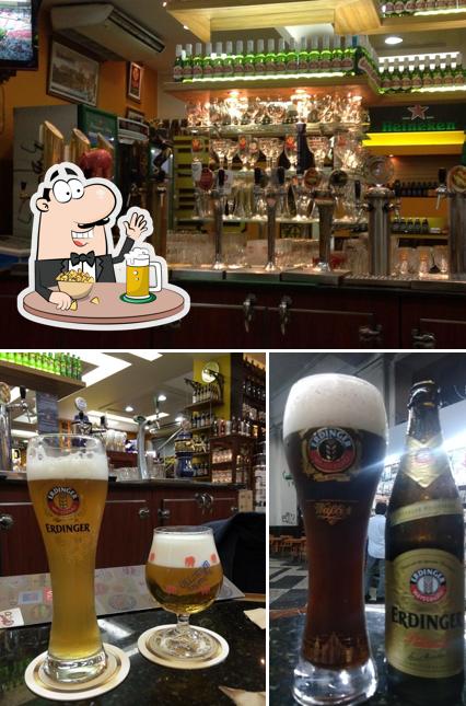 Você pode tomar uma tulipa de cerveja leve ou escura