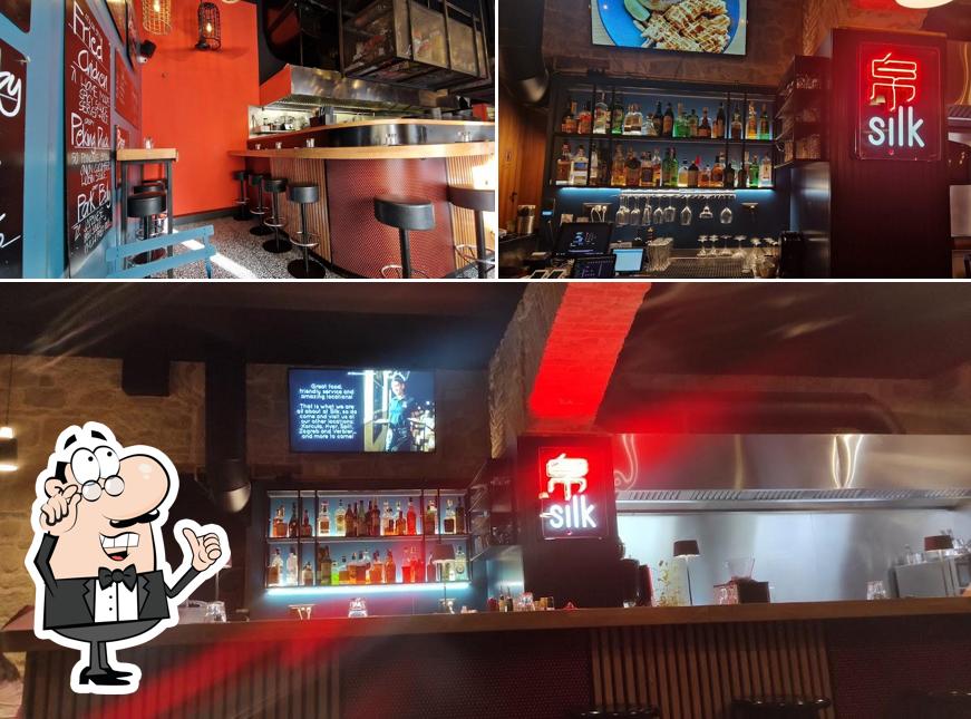 Dai un'occhiata agli interni di SILK - Pan-Asian Fusion and Izakaya, Split