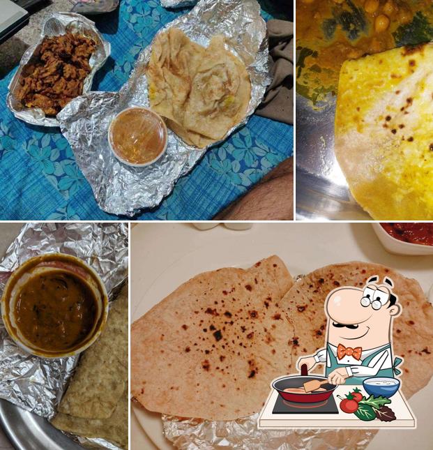 Chicken curry at Chole Bhatura And Parathas