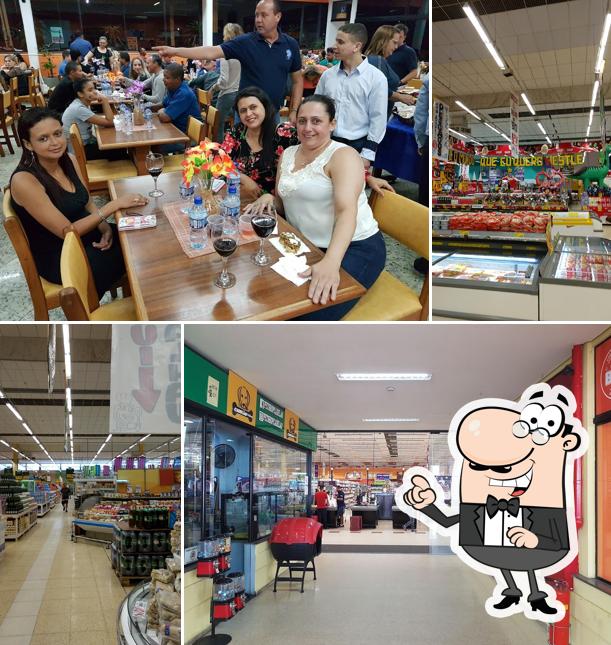 Sente em uma das mesas no Shibata Supermercados - Caraguatatuba (Shibatão)