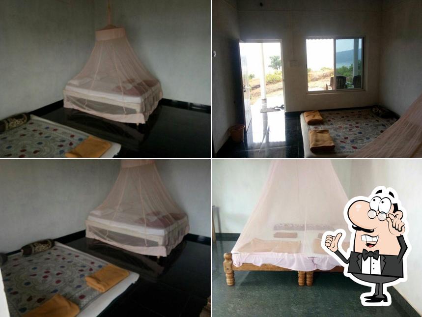 White Elephant Restaurant & Cottages