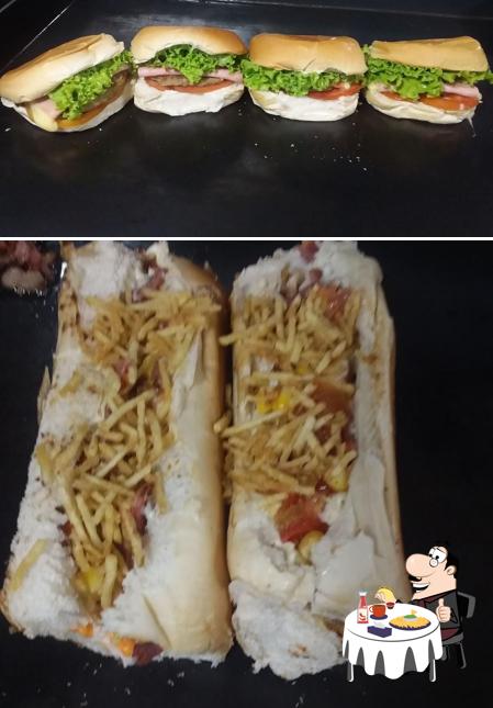 Peça um dos hambúrgueres servidos no Kaly burguer