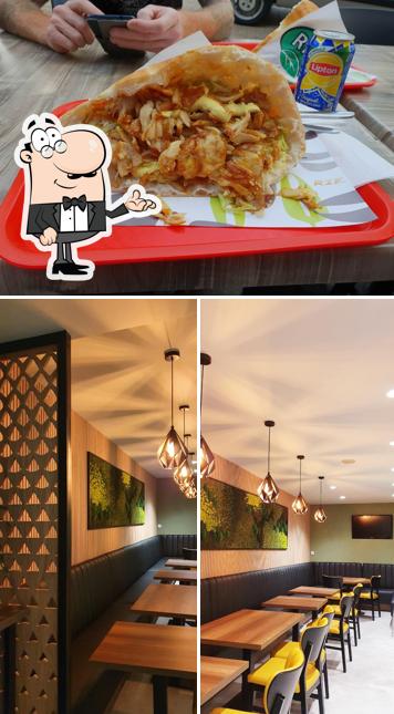 Installez-vous à l'une des tables de RIFood