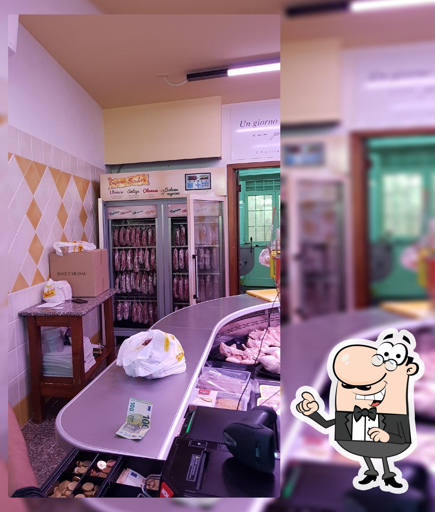 Siediti a un tavolo di Santa Rughe