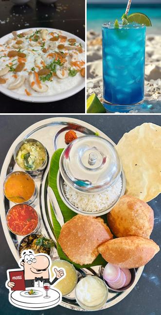 Food at ASHIRWAD GRAND INN PURE VEG RESTURANT & LODGING