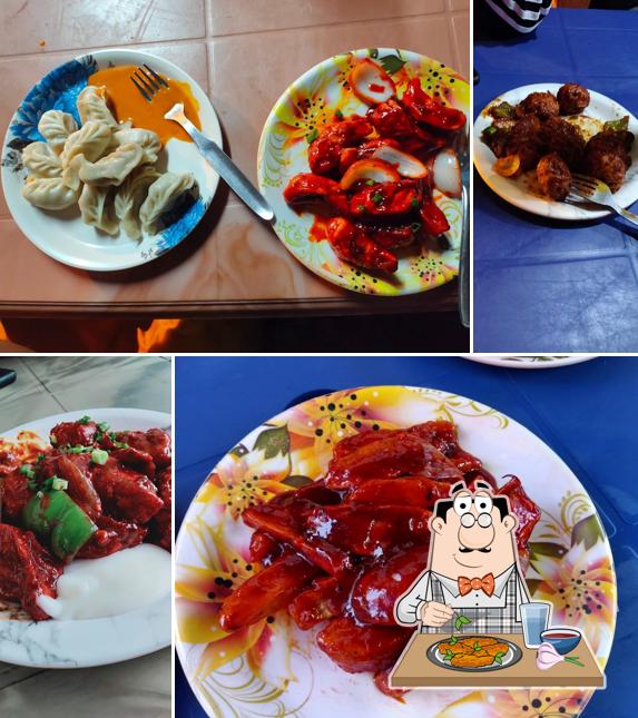 Chicken wings at MOMO'S & TWISTATO'S